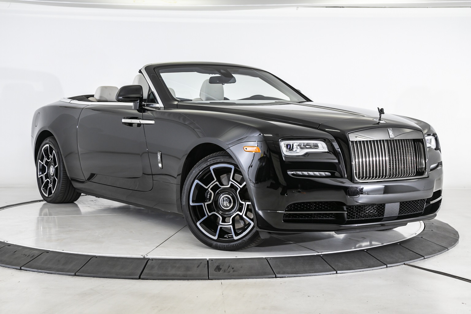 Pre-Owned 2018 Rolls-Royce Dawn Black Badge 2D Convertible in Pasadena ...